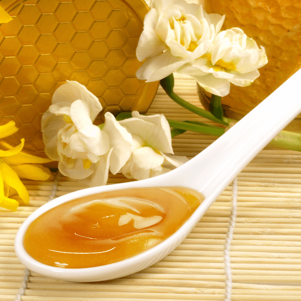 Manuka Honey in a Spoon.